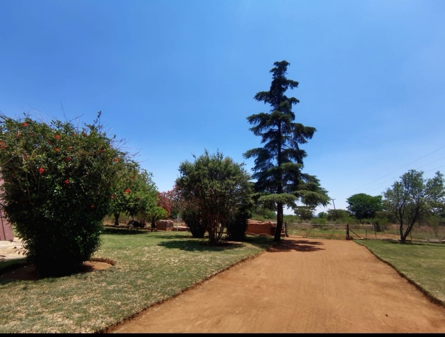 Commercial Property for Sale in Buffelshoek AH North West